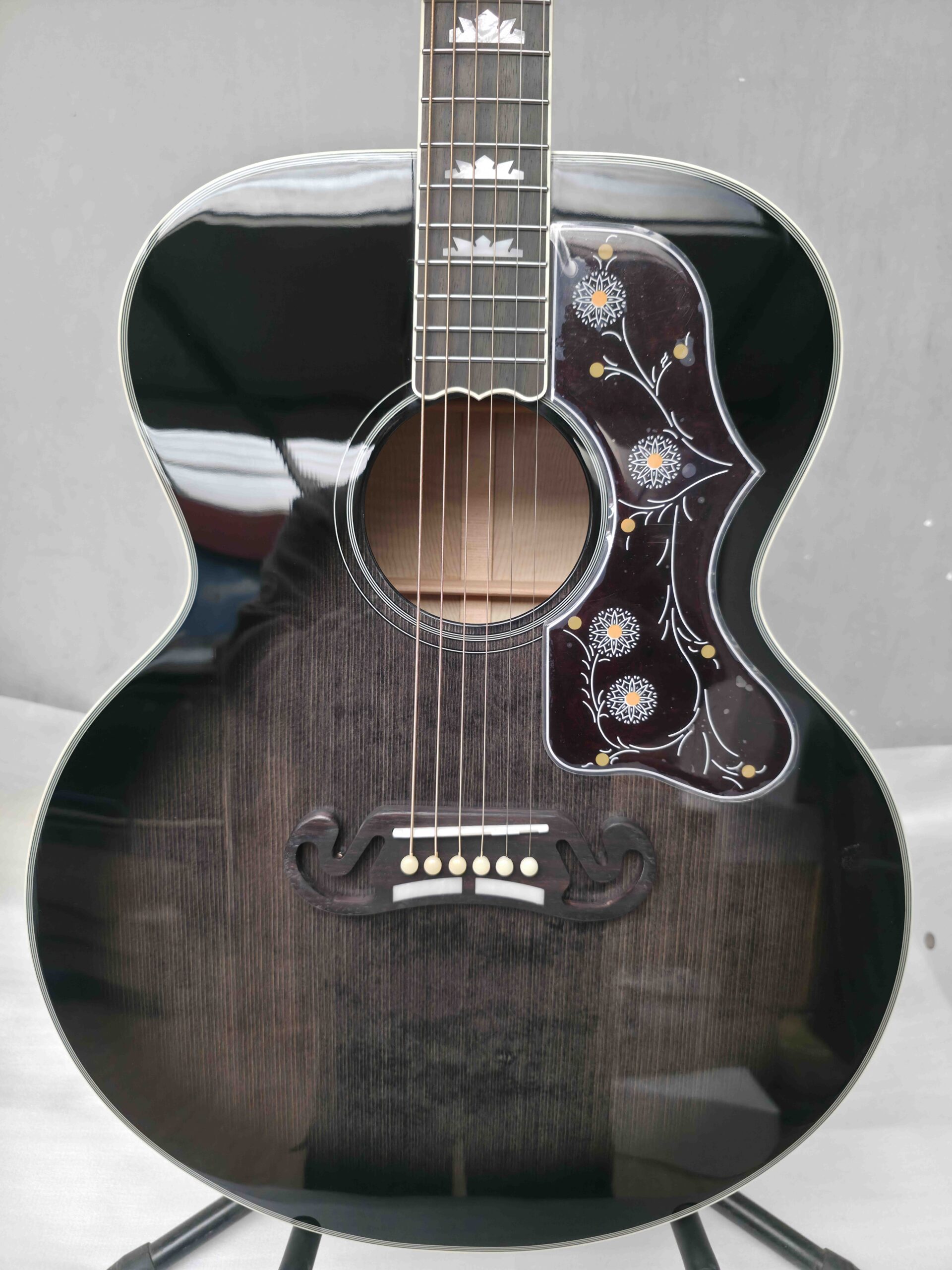 J200 J200 Cobra Burst+Hardcase – Glory Guitar